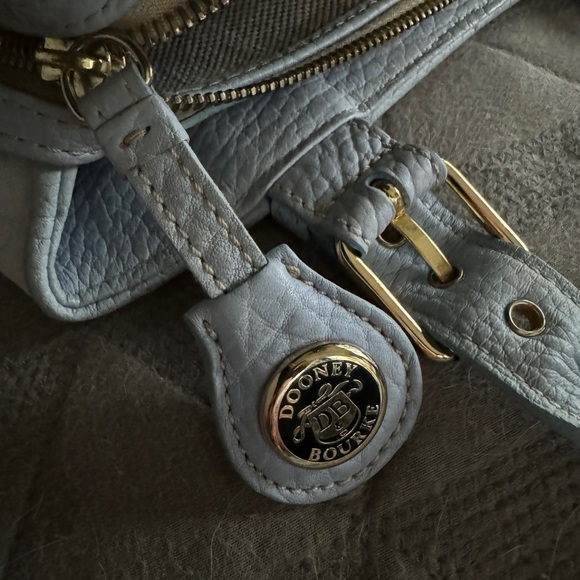 Dooney & Bourke Vintage Medium Buckle Signature Satchel - Picture 4 of 4